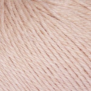 mjukt-garn-av-100-alpackaull-beige-2